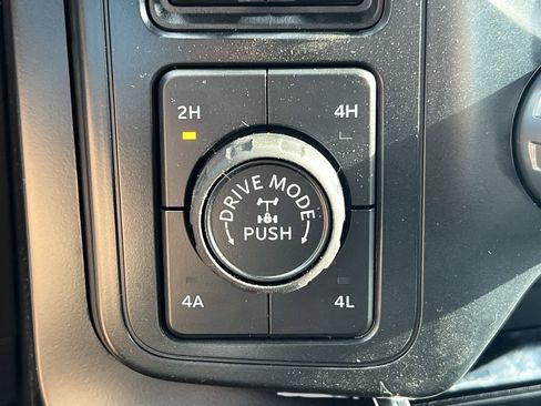 Used 2025 Ford F150 Raptor AWD/4WD image 25