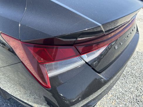Used 2023 Hyundai Elantra SEL FWD image 12