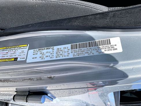 Used 2012 Jeep Wrangler Unlimited Rubicon w/ Dual Top Group AWD/4WD image 28