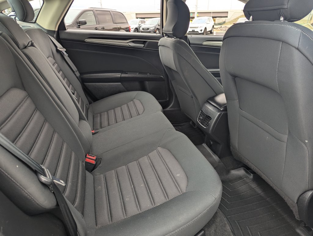 Used 2019 Ford Fusion SE AWD/4WD image 33