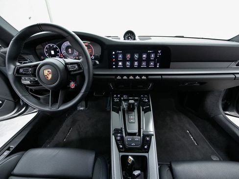 Certified 2025 Porsche 911 Carrera image 13