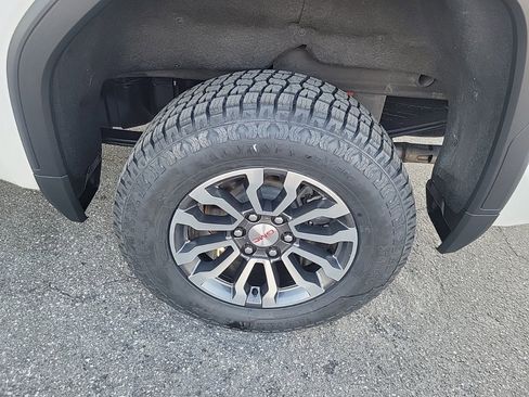 Used 2022 GMC Sierra 1500 AT4 image 9