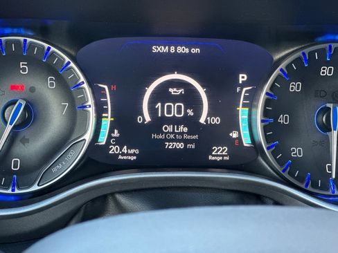 Used 2024 Chrysler Pacifica Touring-L image 29