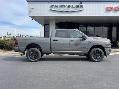 New 2026 RAM 2500 Big Horn AWD/4WD image 3