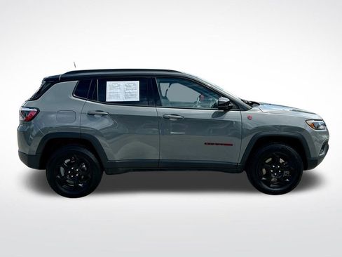 Used 2024 Jeep Compass Trailhawk image 7