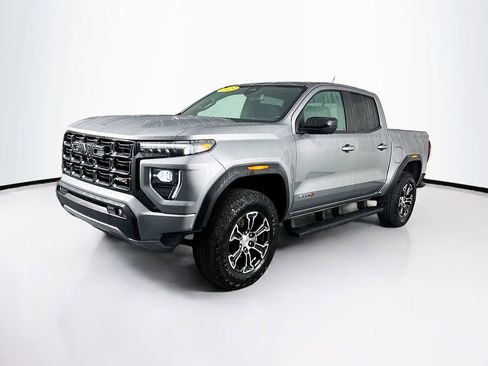 Used 2023 GMC Canyon AT4 image 3
