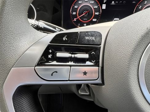 Used 2024 Hyundai Elantra SEL image 24