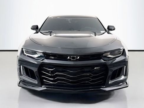 Used 2022 Chevrolet Camaro ZL1 image 2