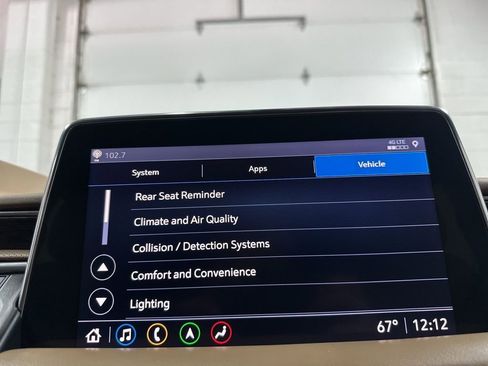 Used 2021 Chevrolet Suburban Premier w/ Premium Package image 35