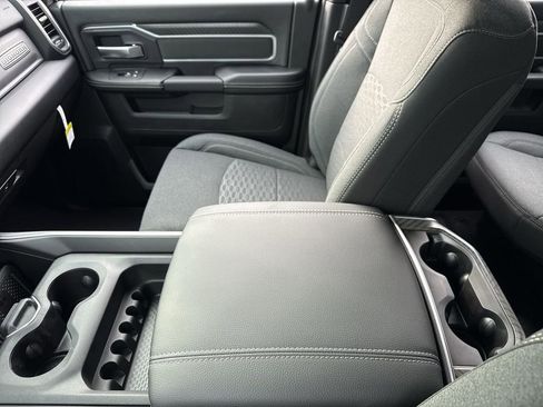 New 2026 RAM 3500 Big Horn AWD/4WD image 19