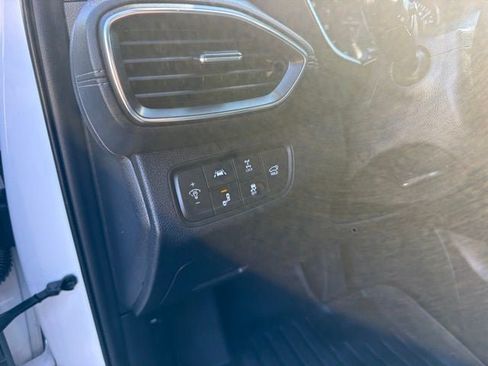 Used 2020 Hyundai Santa Fe SEL AWD/4WD image 18