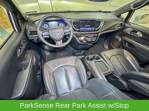 Certified 2022 Chrysler Pacifica Touring-L w/ S Appearance Package image 12