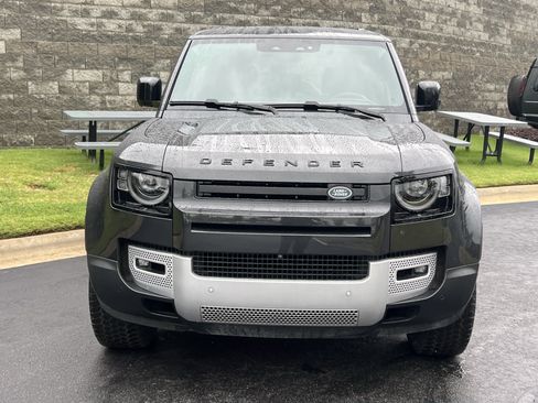 Used 2025 Land Rover Defender 110 S AWD/4WD image 10