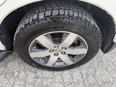 Used 2015 Honda Pilot Touring image 10