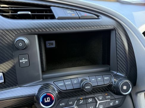 Used 2018 Chevrolet Corvette Z06 image 22