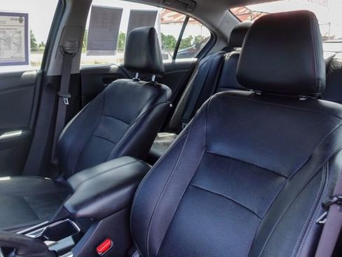 Used 2017 Honda Accord EX-L image 22
