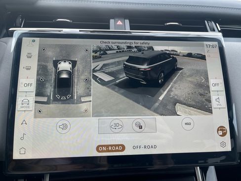 New 2026 Land Rover Range Rover Velar Dynamic SE AWD/4WD image 18