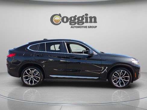 Used 2022 BMW X4 xDrive30i w/ Parking Assistance Package image 7