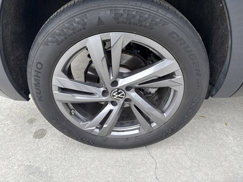 Used 2024 Volkswagen Atlas Cross Sport SEL R-Line image 14