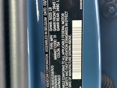 Certified 2025 Volvo XC40 B5 Plus AWD/4WD image 28