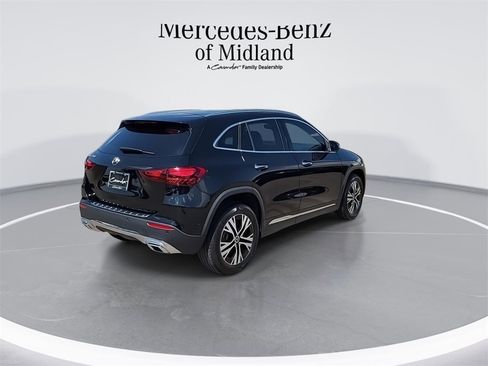 New 2025 Mercedes-Benz GLA 250 image 8