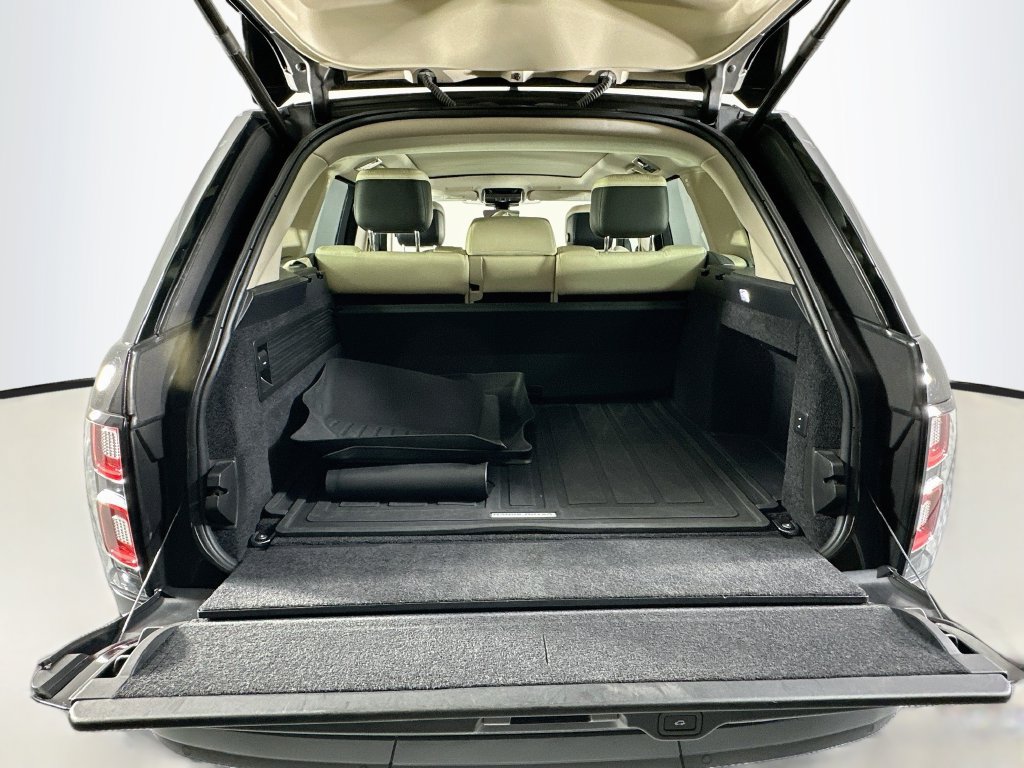 Used 2020 Land Rover Range Rover AWD/4WD image 28