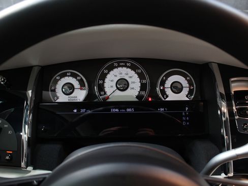 Used 2014 Rolls-Royce Wraith RWD image 75