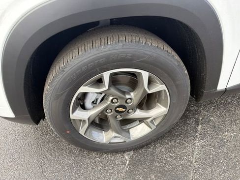 New 2026 Chevrolet Trax LT w/ Driver Confidence Package image 21