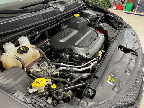 Used 2020 Chrysler Pacifica Touring-L AWD/4WD image 36