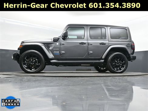 Used 2021 Jeep Wrangler Unlimited Sahara w/ Cold Weather Group image 42