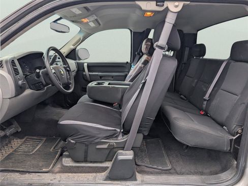 Used 2011 Chevrolet Silverado 1500 LS image 32