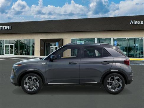 New 2026 Hyundai Venue SEL image 3