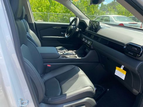 Certified 2025 Honda Pilot EX-L image 26