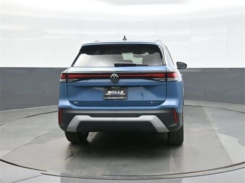 New 2026 Volkswagen Tiguan SE image 6