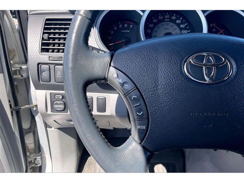 Used 2006 Toyota Tacoma 4x4 Access Cab V6 image 20