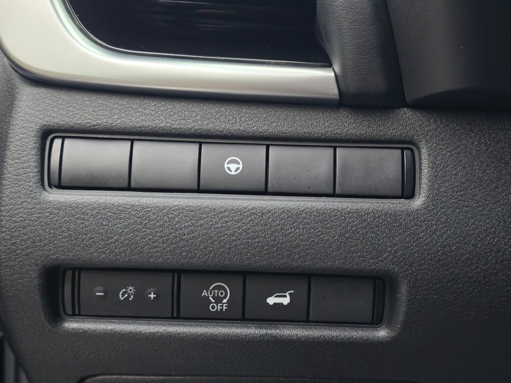 Used 2023 Nissan Rogue SL AWD/4WD image 37
