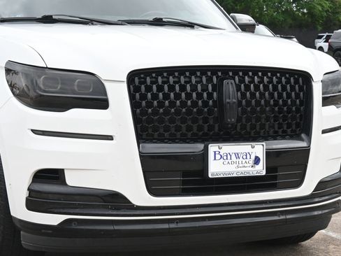 Used 2022 Lincoln Navigator L Black Label AWD/4WD image 27