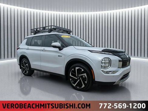 Used 2024 Mitsubishi Outlander SE AWD/4WD image 1