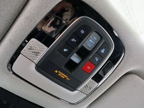 Used 2024 Hyundai Palisade Limited AWD/4WD image 33