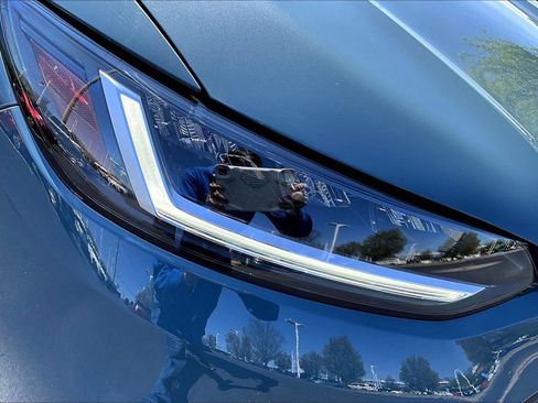 Certified 2025 Honda HR-V Sport image 31
