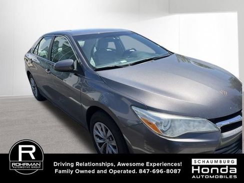 Used 2015 Toyota Camry LE FWD image 3