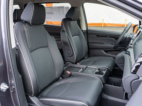 New 2026 Honda Odyssey Elite image 17