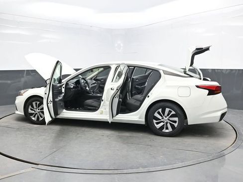 Used 2021 Nissan Altima 2.5 S FWD image 44