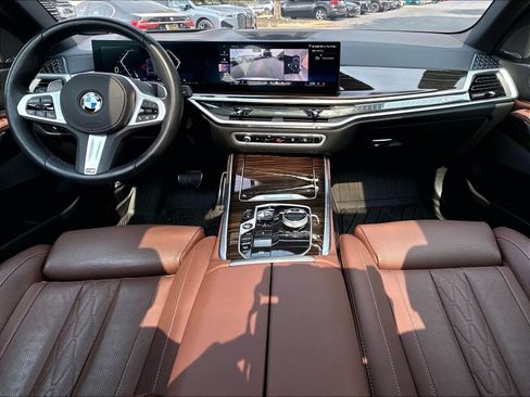 Used 2025 BMW X5 xDrive40i w/ Executive Package AWD/4WD image 10
