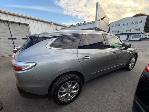 Used 2023 Buick Enclave Essence w/ Experience Buick Package AWD/4WD image 6