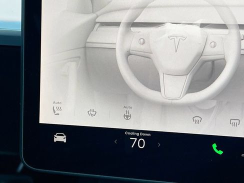 Used 2023 Tesla Model 3 Standard Range RWD image 16