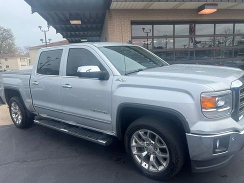 Used 2015 GMC Sierra 1500 SLT w/ SLT Crew Cab Value Package image 3