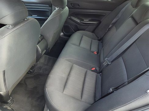 Used 2024 Nissan Altima 2.5 S image 14