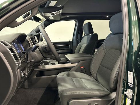 New 2026 RAM 1500 4x4 Crew Cab image 15