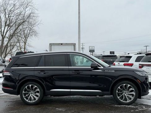 Used 2025 Lincoln Aviator Reserve w/ Illumination Package image 38